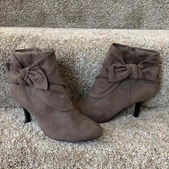 Apt. 9 Shoes - Apt 9 Gray Faux Suede Ankle Boots